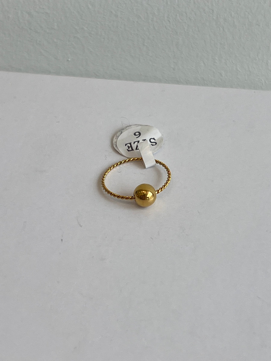 Solitaire Bead Ring