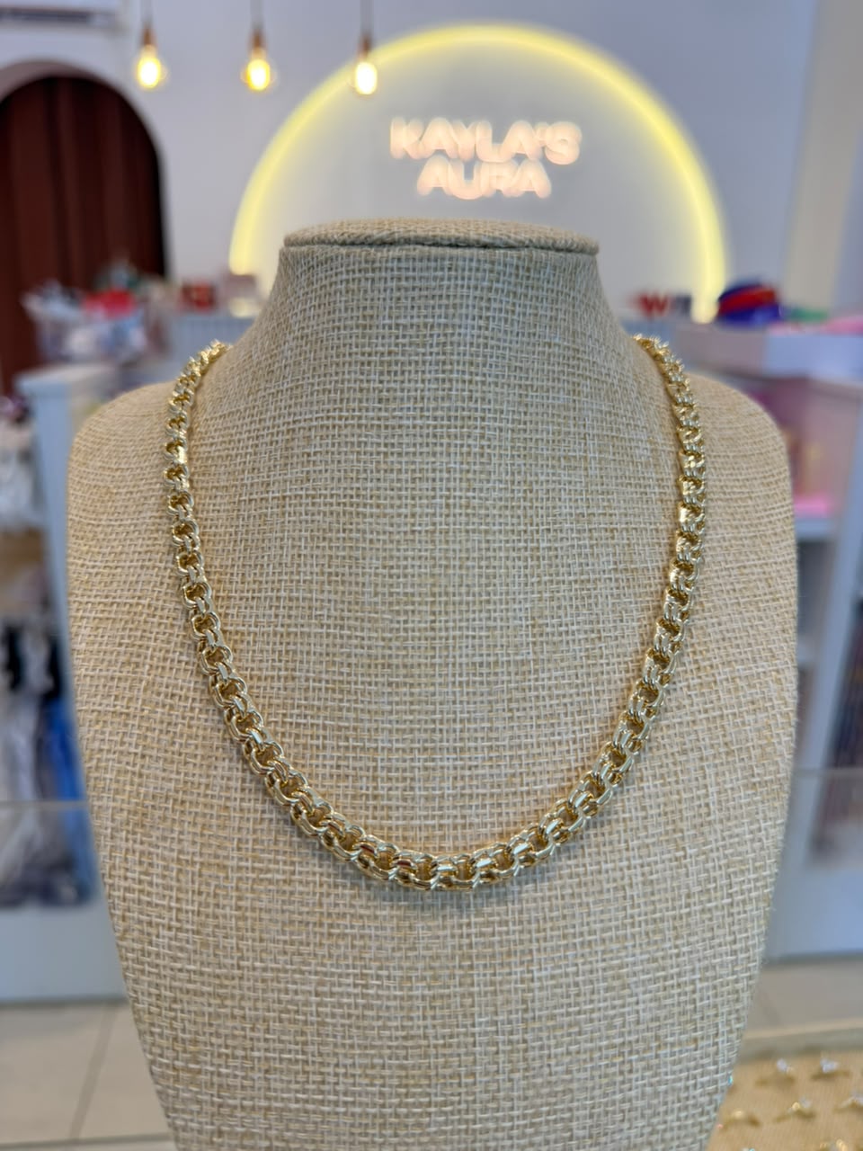 Classic chain necklace