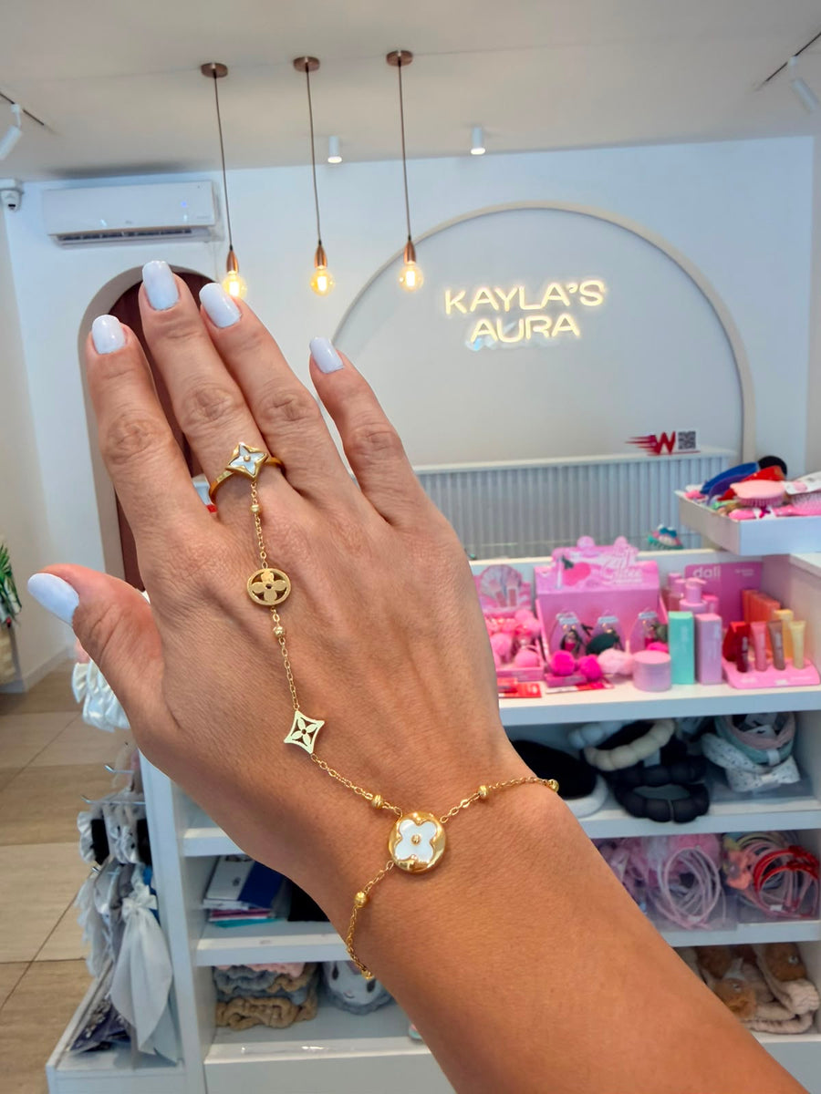 The Clover Blossom Hand Chain