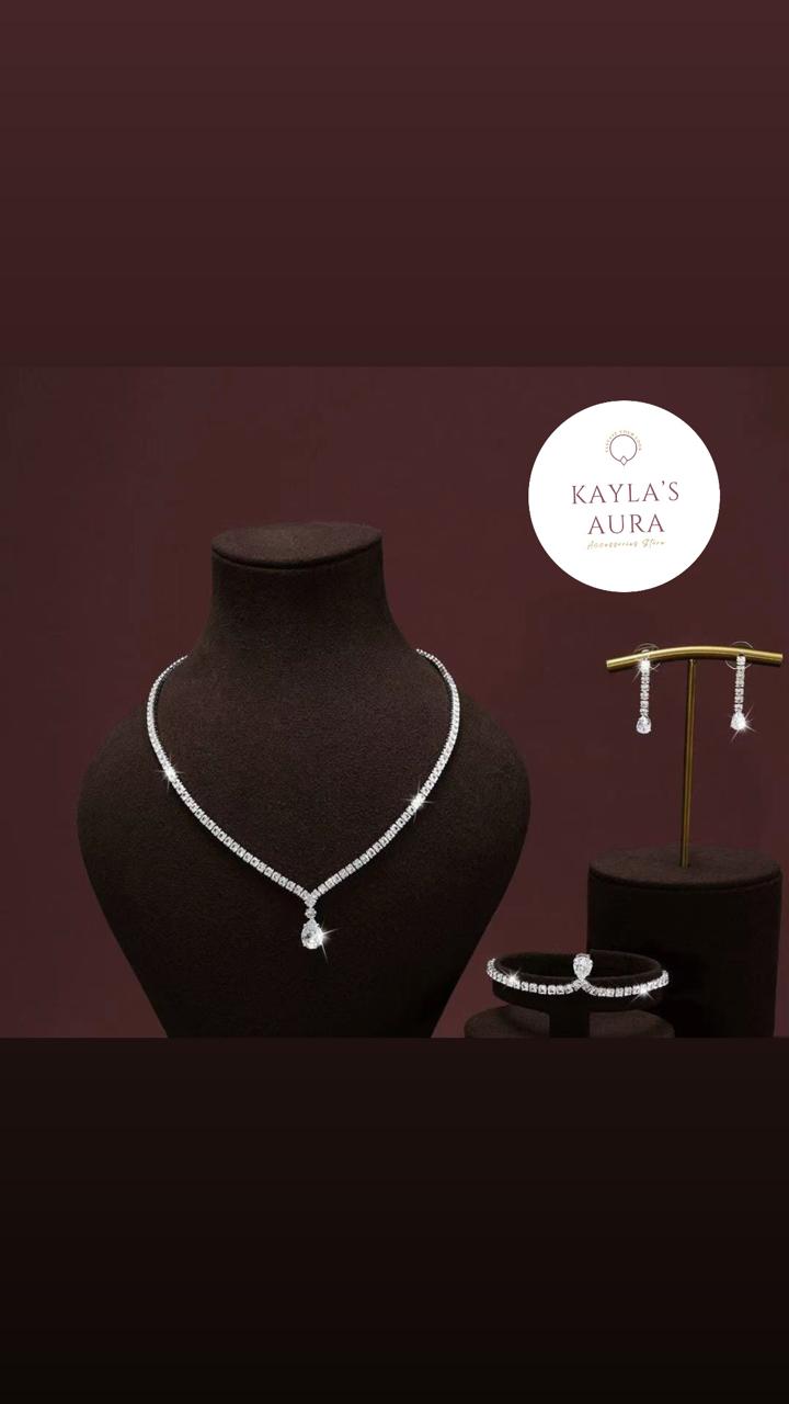 The Monarch Teardrop Set