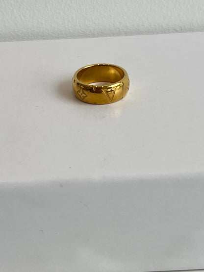 Signature Ring