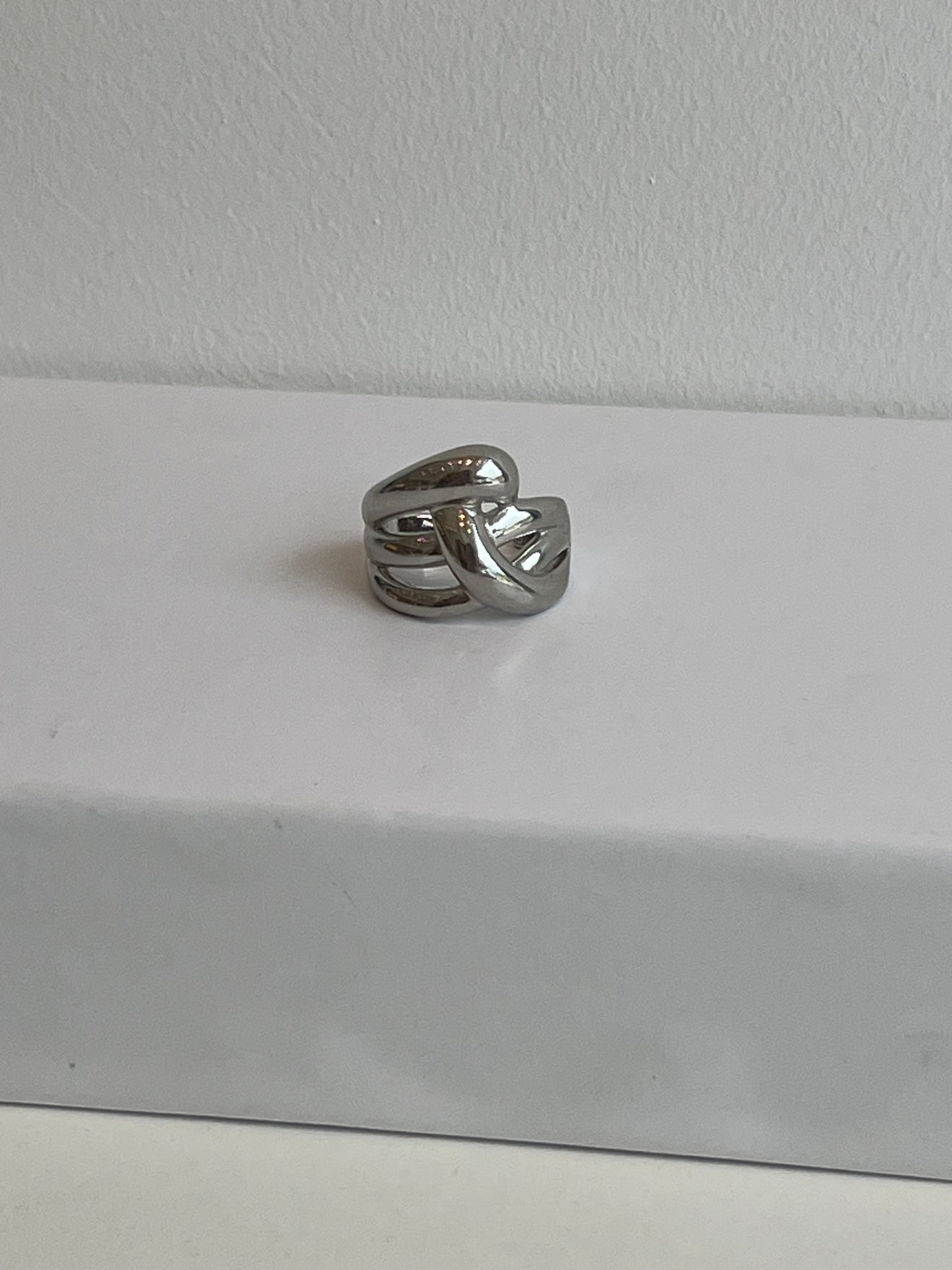 Intertwined Ring