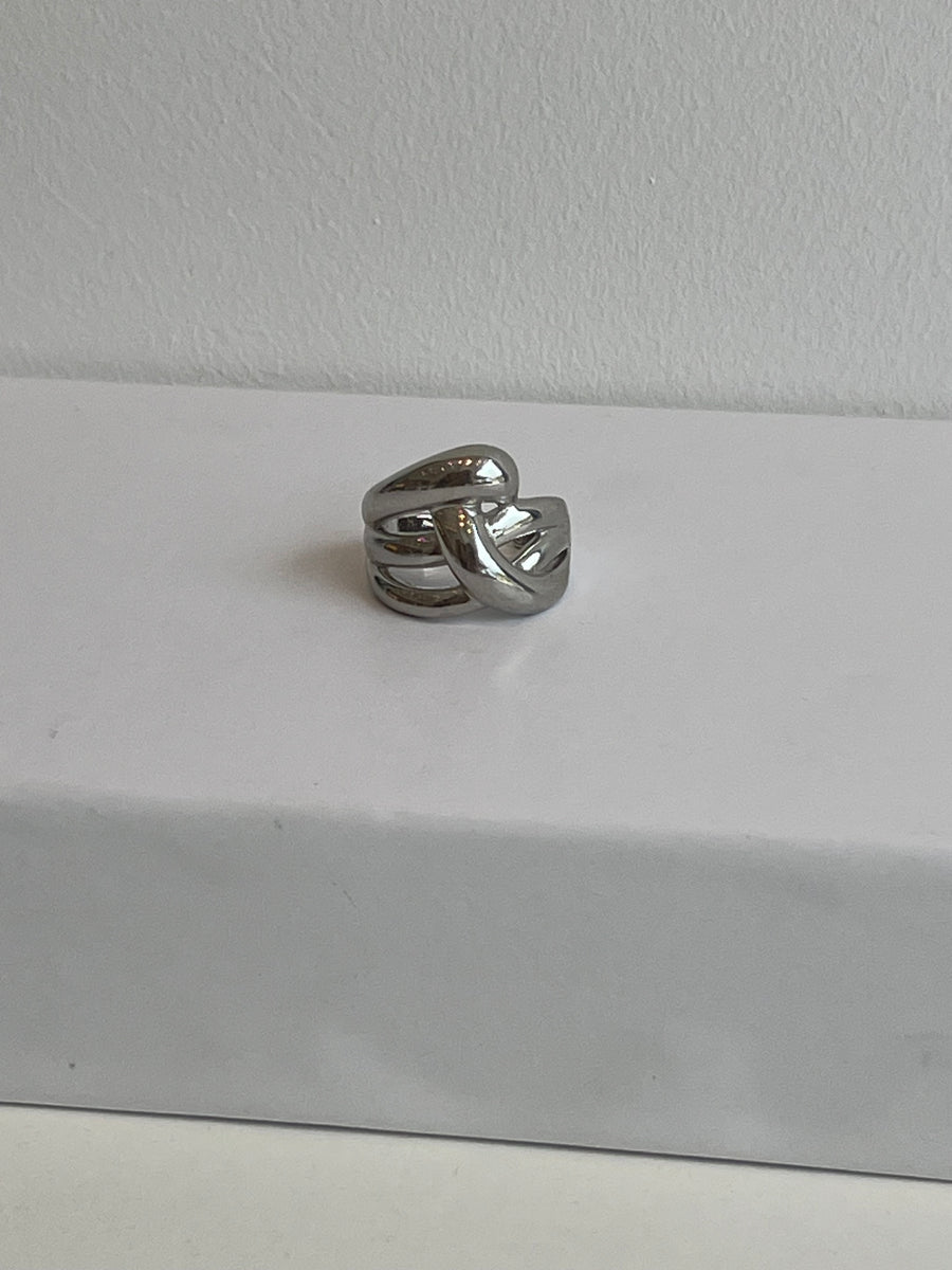 Intertwined Ring