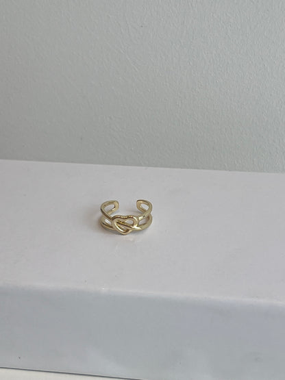 Amara Ring