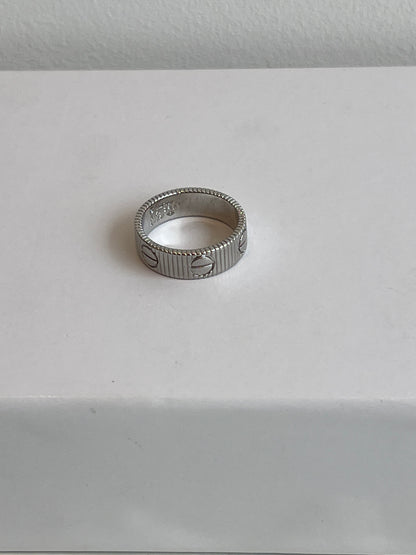 Sovereign Ring