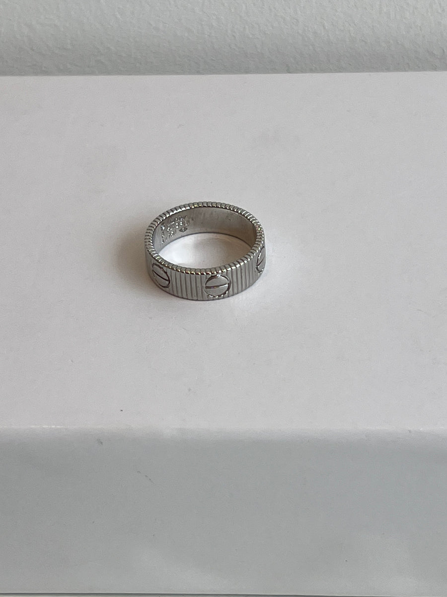Sovereign Ring