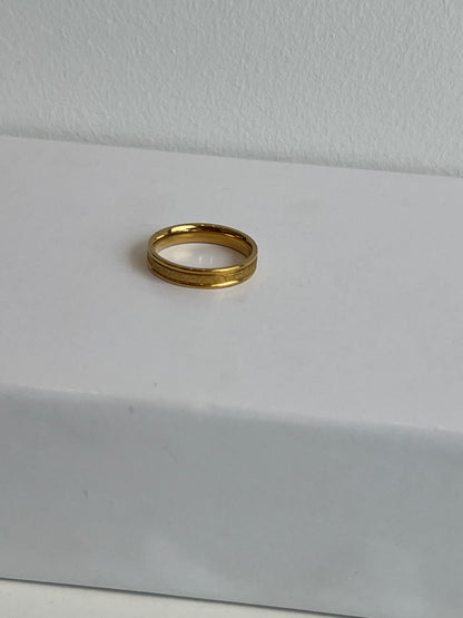Glimmer Ring