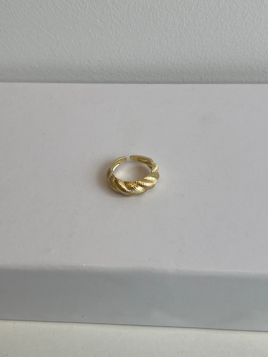 Marina Ring