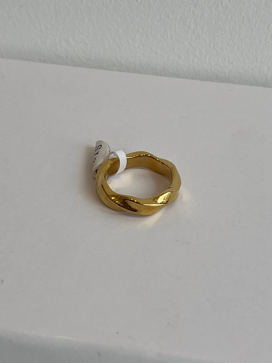 Twisted Ring