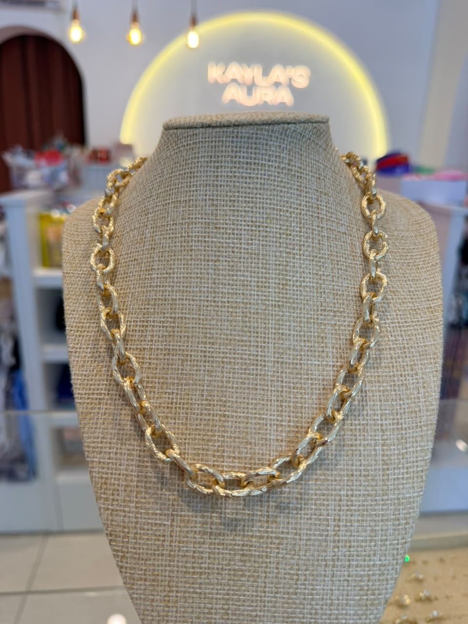 Matt chain necklace