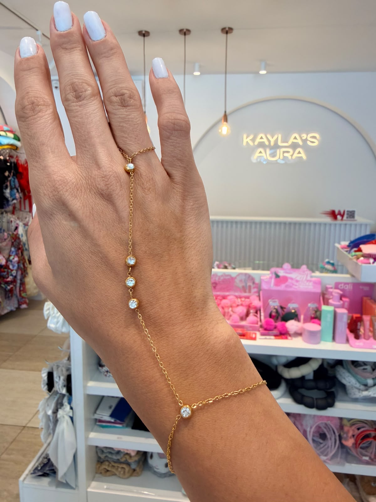 The Celestia Hand Chain
